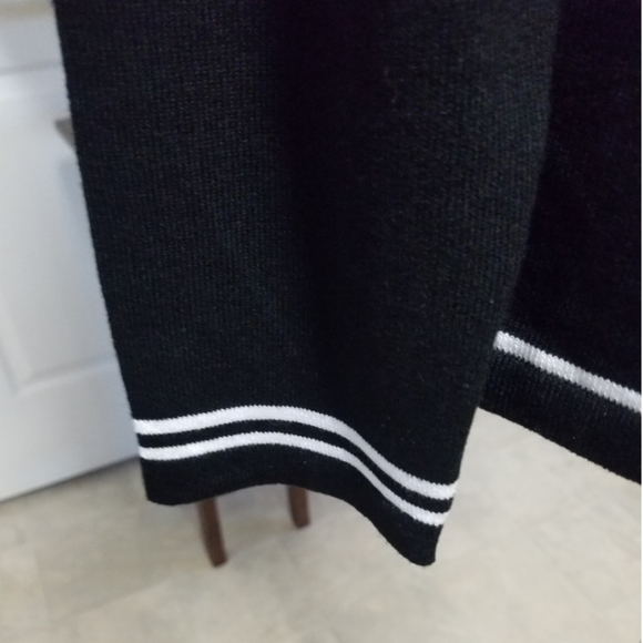 🆕️⬇️1 LEFT! By Design Black & White Button Front Cardigan - Picture 7 of 8